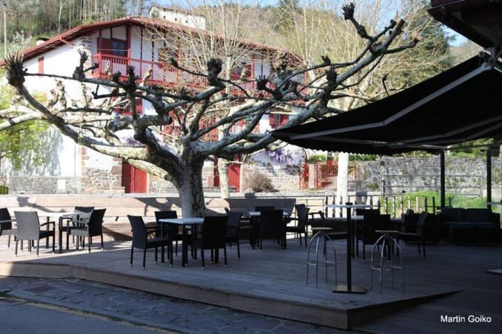 Hostal Auzoa Bera  Zewnętrze zdjęcie